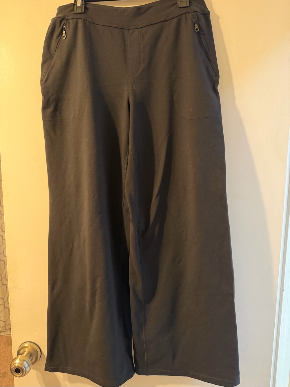 aerie Black Wide-Leg Zip Pocket Pants - Relaxed Fit